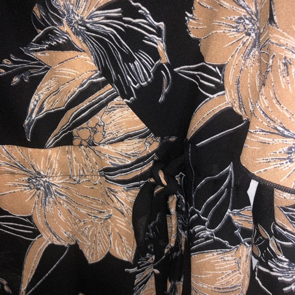 MISSGUIDED - Midi Floral Faux Wrap Dress - Picture 6 of 6